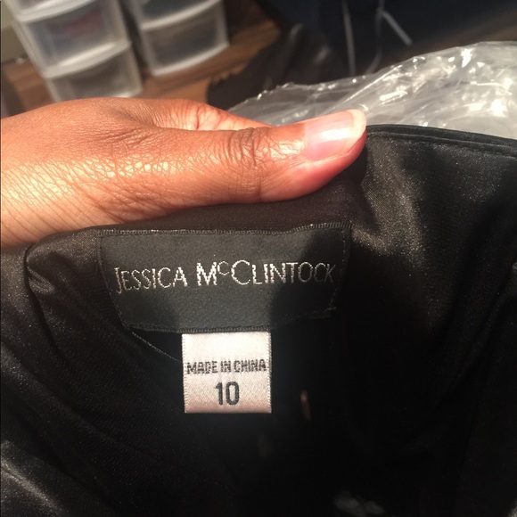 Jessica McClintock Black and Gold Dress - Picture 7 of 7